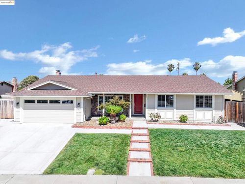 2086 Oakridge Ln, Pittsburg, CA, 94565-5619 | Card Image