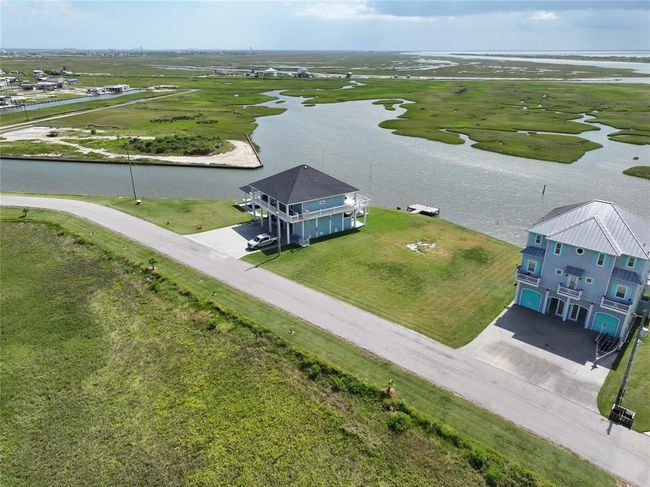 1301 Lagoon Dr, House other with 3 bedrooms, 2 bathrooms and 1 parking in Crystal Beach TX | Image 48