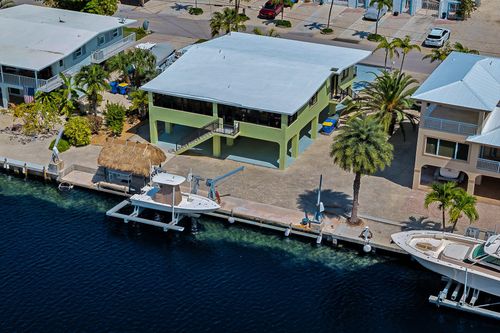 153 El Capitan Dr, Islamorada, FL, 33036-4108 | Card Image