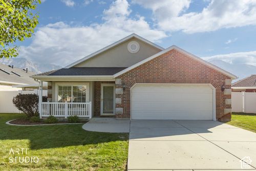 2490 N Dorchester Ave, Harrisville, UT, 84414-2121 | Card Image