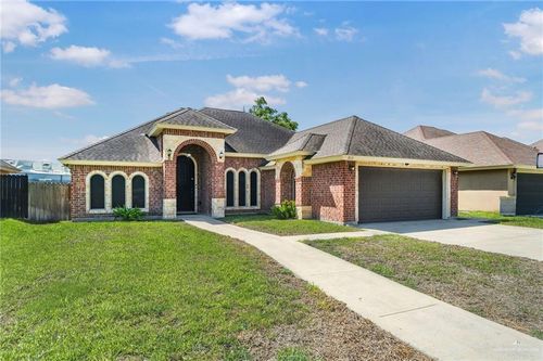 910 Vista Hermosa St, Edinburg, TX, 78539-6531 | Card Image