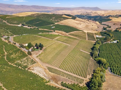 2018 Steele Rd, The Dalles, OR, 97058-9684 | Card Image