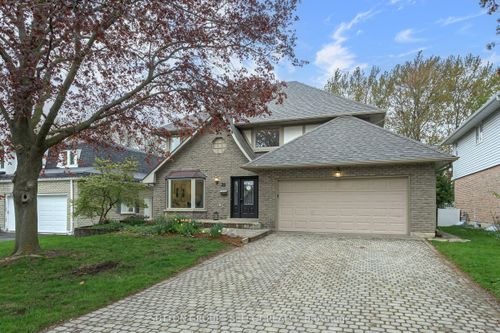 22 Pinegrove Cres, London, ON, N6J3Y9 | Card Image