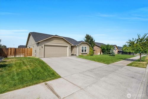 814 S Blessing St, Moses Lake, WA, 98837-8875 | Card Image