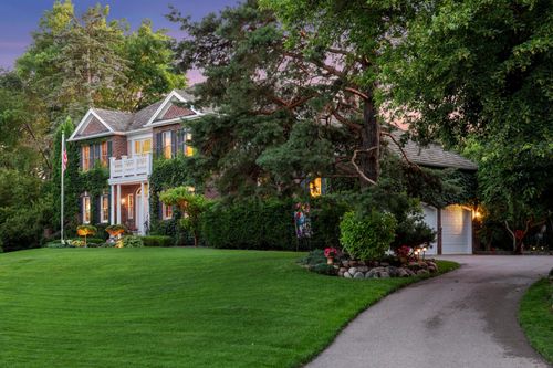 16465 45th Ave N, Plymouth, MN, 55446-2049 | Card Image