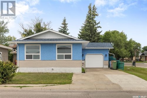 6906 Dalgliesh Dr, Regina, SK, S4X2M6 | Card Image