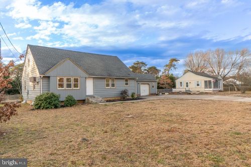 104 Geissinger Ave, Millville, NJ, 08332-9654 | Card Image