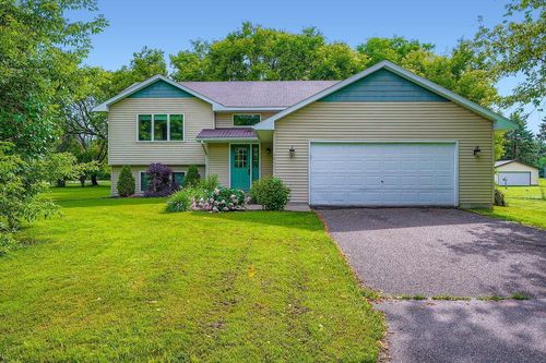 28065 Old Towne Rd, Chisago City, MN, 55013-9712 | Card Image