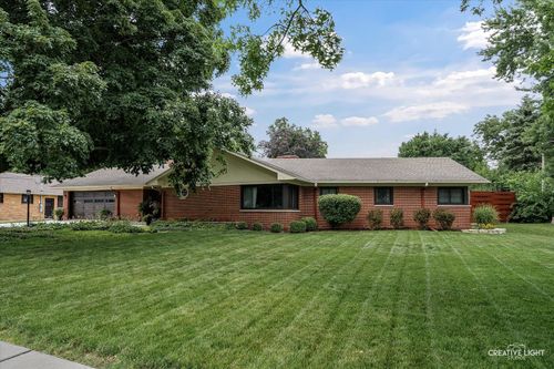 121 W 3rd St, Sandwich, IL, 60548-1515 | Card Image