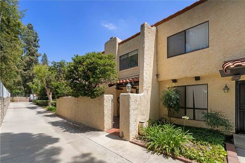 121-10126 Reseda Blvd, Northridge, CA, 91324-4619 | Card Image