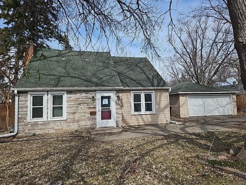 729 Brisbin St, Anoka, MN, 55303-5228 | Card Image