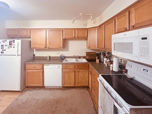 apt-2c-850 S Lorraine Rd, Wheaton, IL, 60189-6921 | Card Image