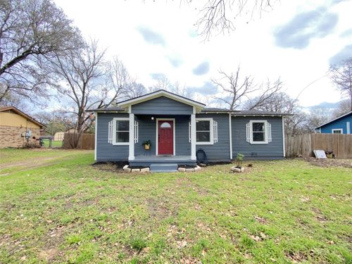 145 Gordon Dr, Azle, TX, 76020-4415 | Card Image