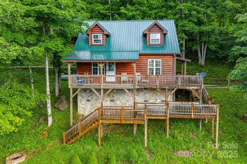 507 Appletree Dr, Newland, NC, 28657 | Card Image