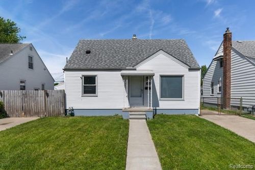 3838 16th St, Wyandotte, MI, 48192-6424 | Card Image