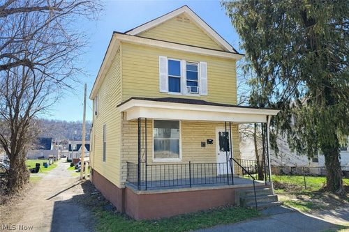 110 S 8th St, Martins Ferry, OH, 43935-1418 | Card Image