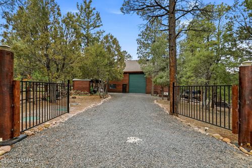 2287 Richenbacher Cir, Overgaard, AZ, 85933-5335 | Card Image