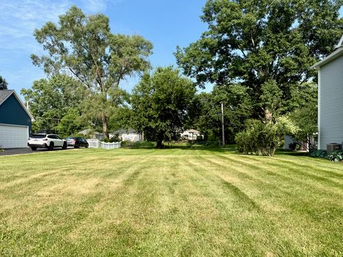 615 3rd St, West Dundee, IL, 60118-2811 | Card Image