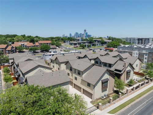 unit-302-2209 Woodland Ave, Austin, TX, 78741-2984 | Card Image