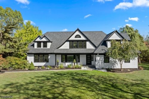 15 Brockden Dr, Mendham Twp, NJ, 07945-3010 | Card Image