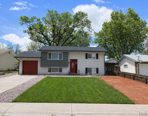2111 Vinewood Ln, Pueblo, CO, 81005-2729 | Card Image