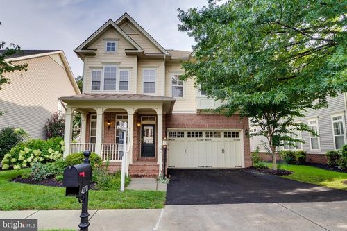 42718 Explorer Dr, BRAMBLETON, VA, 20148-7250 | Card Image
