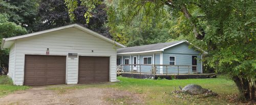 1060 Carmen Dr, Weidman, MI, 48893-8828 | Card Image