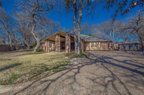 5805 Havenwood Ct, Fort Worth, TX, 76112-1009 | Card Image