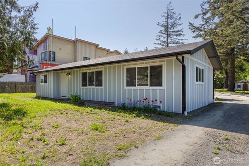 311 Price St, Friday Harbor, WA, 98250-9606 | Card Image