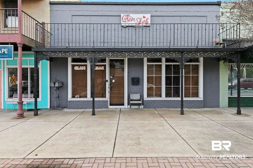 105 N Main St, Atmore, AL, 36502-1711 | Card Image