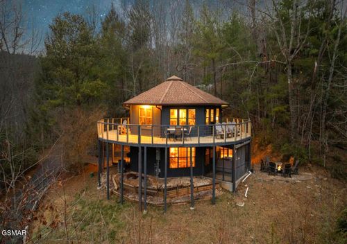3709 Eagle Ln, Gatlinburg, TN, 37738-6237 | Card Image
