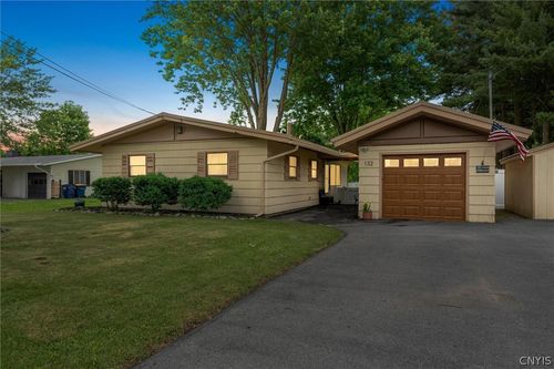 132 Barclay Rd, Camillus, NY, 13031-2002 | Card Image