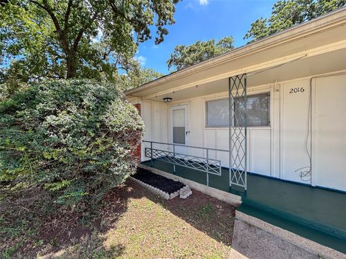 2016 Bolivar St, Denton, TX, 76201-1855 | Card Image