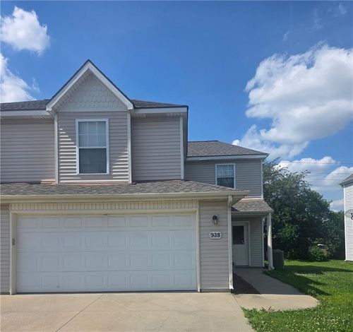 938 E Wildcat Run St, Gardner, KS, 66030-1774 | Card Image
