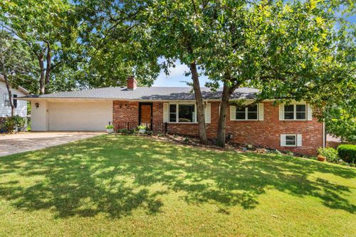 401 Westwood Dr, Mountain Home, AR, 72653-2928 | Card Image