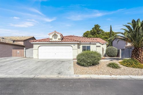 7229 Robins Roost St, Las Vegas, NV, 89131-8233 | Card Image