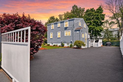 47 Leonardo Ave, Malden, MA, 02148-2119 | Card Image