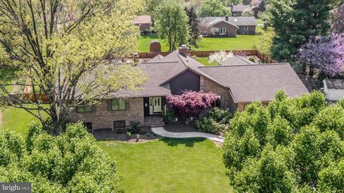 8104 Overlook Ct, FREDERICK, MD, 21702-2933 | Card Image