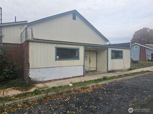 1009 Se 1st St, Winlock, WA, 98596-9444 | Card Image