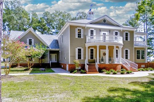 411 Lawnes Neck Dr, Smithfield, VA, 23430-5542 | Card Image