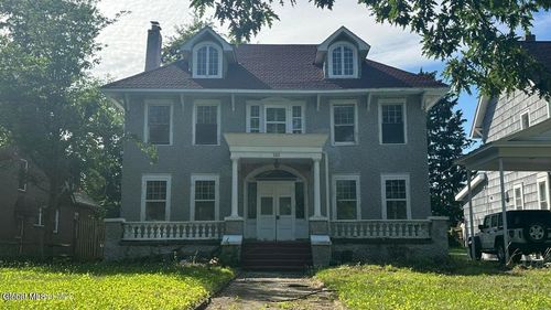 160 Manning Blvd, Albany, NY, 12203-1738 | Card Image
