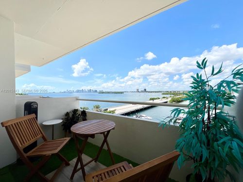 705-7904 West Dr, North Bay Village, FL, 33141-5592 | Card Image