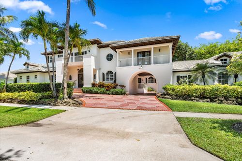 2 Firestone Cir, West Palm Beach, FL, 33401-1049 | Card Image