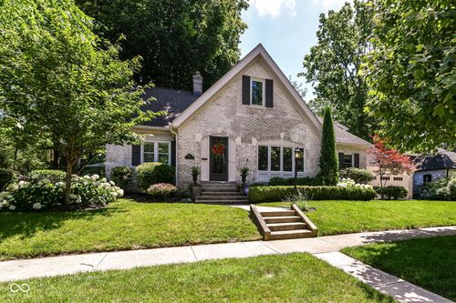 5681 Carrollton Ave, Indianapolis, IN, 46220-3161 | Card Image