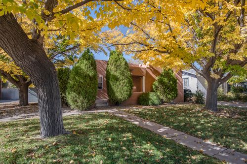 215 Carlisle Blvd Ne, Albuquerque, NM, 87106-1348 | Card Image