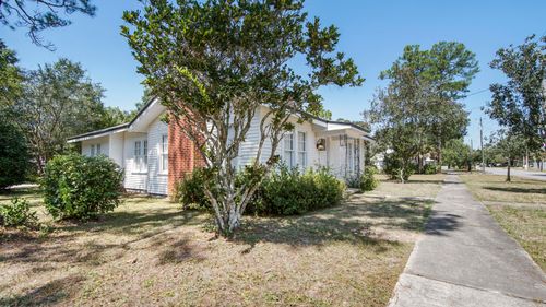 388 S 11th St, Defuniak Springs, FL, 32435-2594 | Card Image