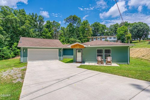 524 Amarillo Dr, Seymour, TN, 37865-4737 | Card Image