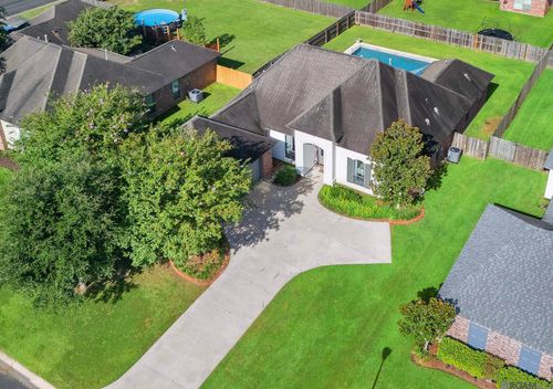 14020 Westcreek Dr, Gonzales, LA, 70737-7156 | Card Image