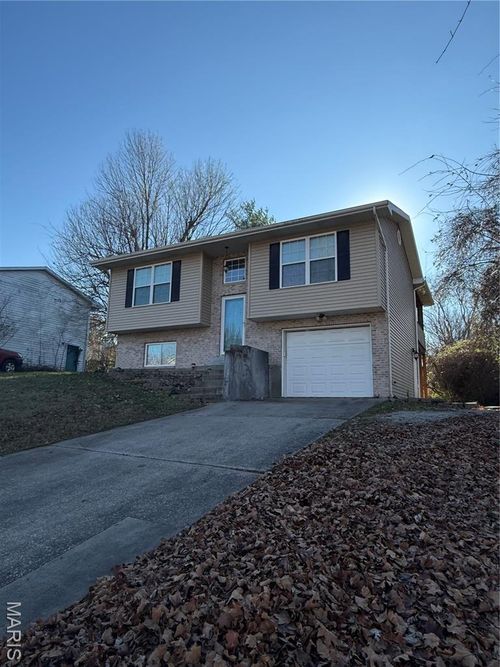 415 Berchman St, Jackson, MO, 63755-2601 | Card Image