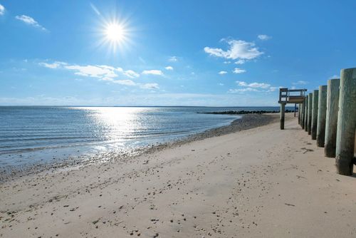 2360 Peconic Bay Blvd, Laurel, NY, 11948-1755 | Card Image